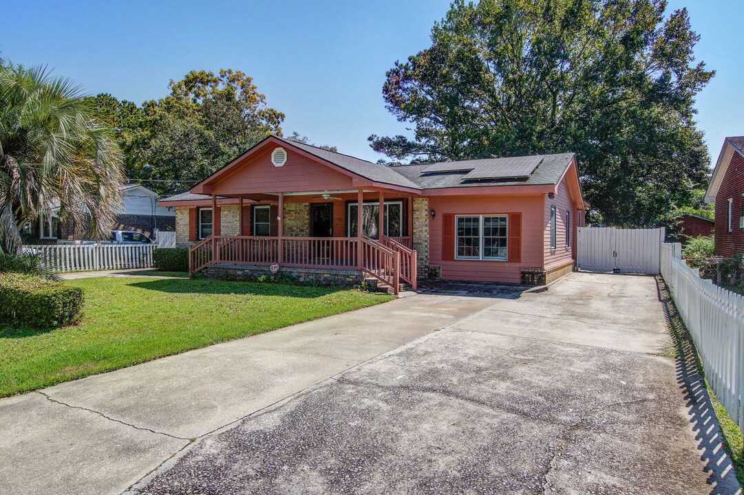 1593 Westwood Dr in Charleston, SC - Building Photo