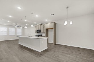 5606 Hyde Park Dr in Pasadena, TX - Building Photo - Building Photo