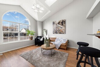 7925 Chancellor Dr in Colorado Springs, CO - Foto de edificio - Building Photo