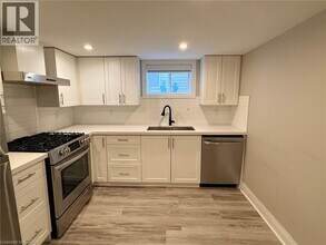 105 Alpine Ave in Hamilton, ON - Building Photo - Building Photo