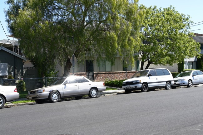 321 Stambaugh St in Redwood City, CA - Building Photo - Building Photo