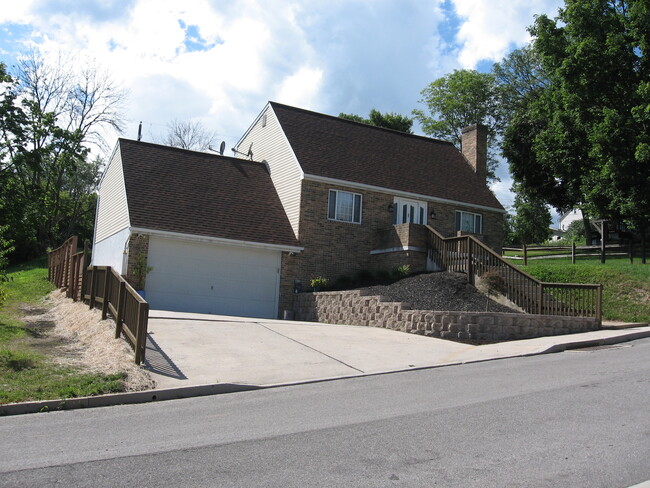 property at 1815 N 6th Ave