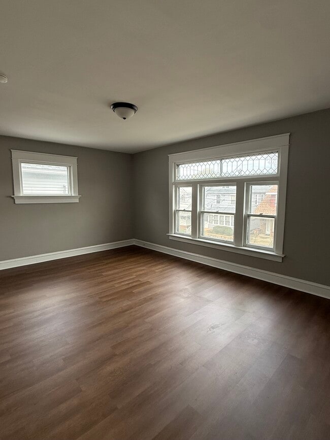 225 E 31st St, Unit 2, Unit 2