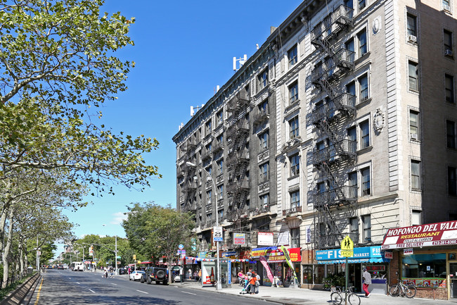 3350-3362 Broadway in New York, NY - Building Photo - Building Photo