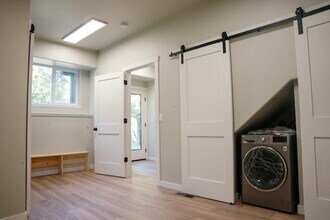 128 Saddle Loop, Unit B in Bigfork, MT - Building Photo - Building Photo
