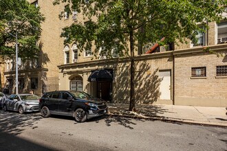 201 W 92nd St in New York, NY - Building Photo - Building Photo