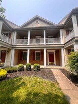 310 York St in Manchester, PA - Building Photo