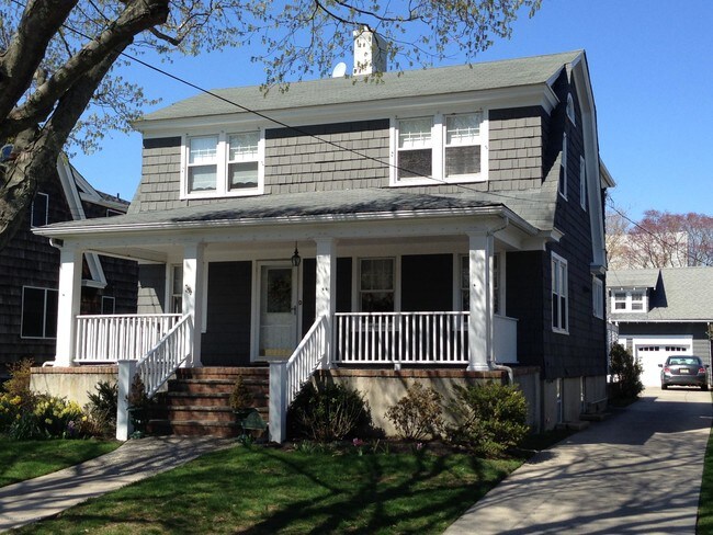 property at 304 Salem Ave
