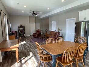 579 Bella Vista Dr, Unit Serene Lakeside Retreat in Jackson, MO - Building Photo - Building Photo