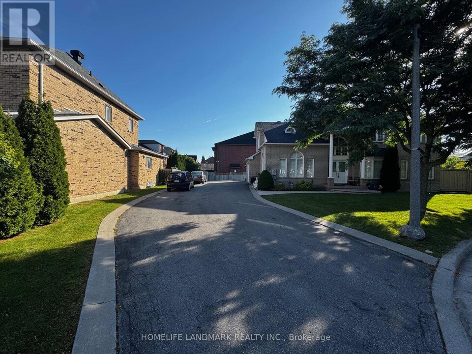 33 Ramsgate Ct in Markham, ON - Building Photo