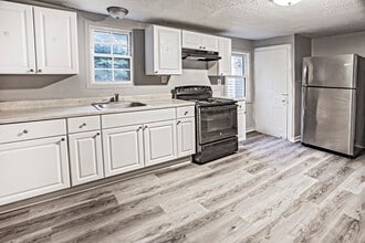 1412 Spruce St in Paulsboro, NJ - Building Photo - Building Photo
