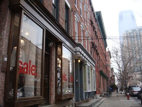 112 Morris St in Jersey City, NJ - Building Photo - Building Photo