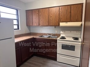 82 Beagle Club Rd in Jumping Branch, WV - Building Photo - Building Photo