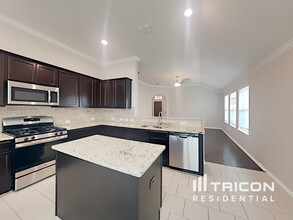 10547 Pablo Way in Converse, TX - Building Photo - Building Photo