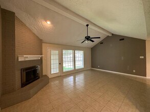 239 Kings Way in Stafford, TX - Building Photo - Building Photo