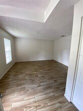 1258 Franford Dr in Brandon, FL - Foto de edificio - Building Photo