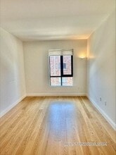 83 Gardner St, Unit 208 in Boston, MA - Foto de edificio - Building Photo