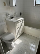 821 Bergen Ave in Jersey City, NJ - Foto de edificio - Building Photo