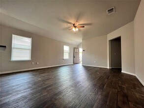 3412 Couch Dr in Pflugerville, TX - Building Photo - Building Photo