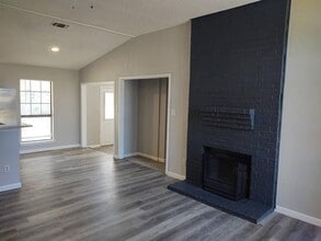 600 Benedict Ln in Arlington, TX - Building Photo - Building Photo