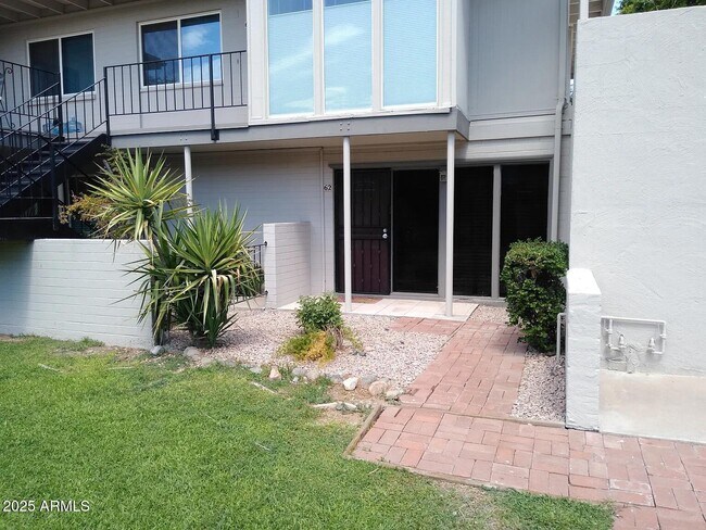 property at 4142 E Calle Redonda