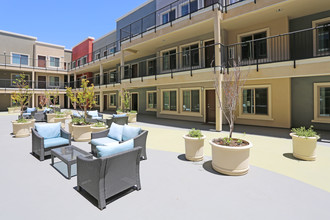 City Plaza Apartments in Escondido, CA - Building Photo - Building Photo