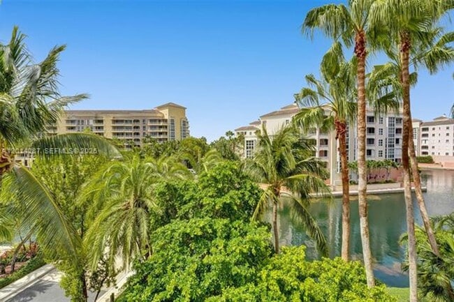property at 715 Crandon Blvd