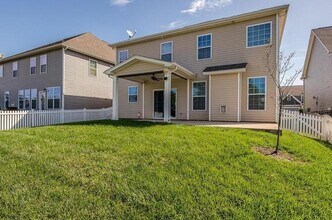 8810 Douglas Palace Ct in Charlotte, NC - Building Photo - Building Photo