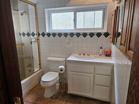 3934 Alonzo Ave in Encino, CA - Building Photo