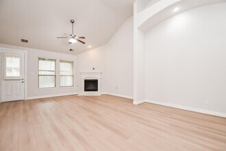 24210 Madrid Hill Ln in Katy, TX - Building Photo - Building Photo