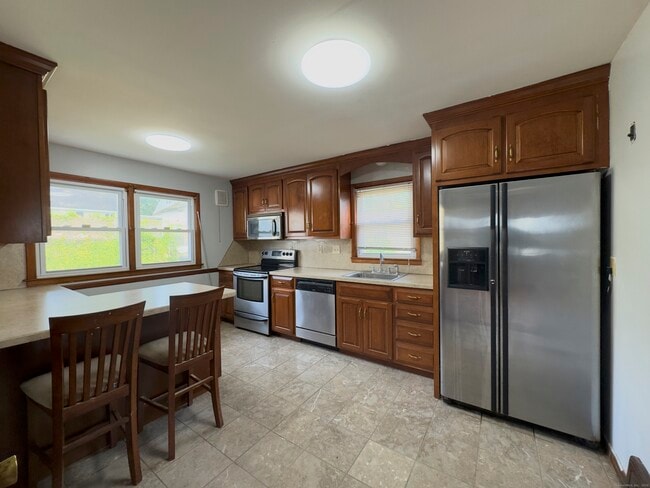 220 Pond St in Bridgeport, CT - Building Photo - Building Photo