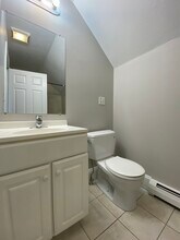 44 Floyd St, Unit #3 in Boston, MA - Foto de edificio - Building Photo