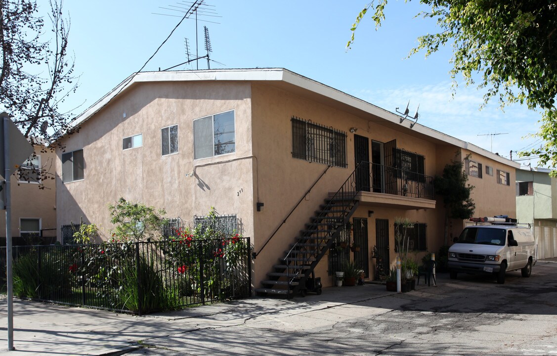 273 Bonito Ave in Long Beach, CA - Building Photo