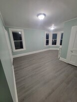 21 Pearl St in Torrington, CT - Building Photo