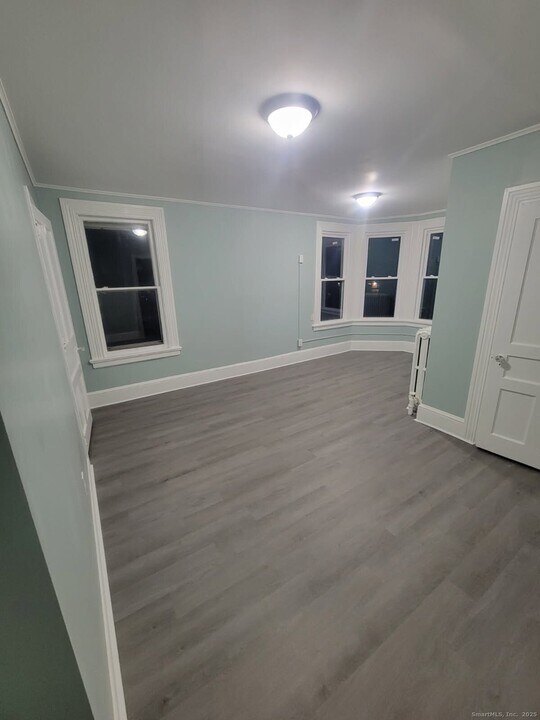 21 Pearl St in Torrington, CT - Building Photo