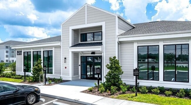 18772 Grand Live Oak Blvd, Unit A21 in Land O Lakes, FL - Building Photo - Building Photo
