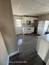 214 S Sumner Ave, Unit 2 in Scranton, PA - Building Photo - Building Photo