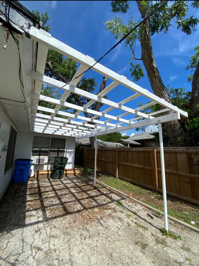 514 N San Marcos St in Seguin, TX - Building Photo - Building Photo