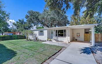 7124 Hielo Dr in Jacksonville, FL - Foto de edificio - Building Photo