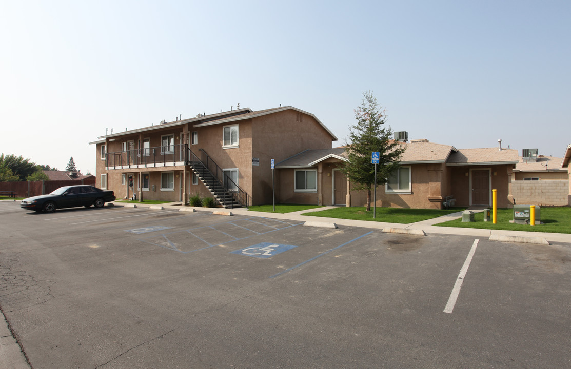 Kristine Apartments in Bakersfield, CA - Building Photo