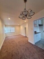 236 W 39th St, Unit 236