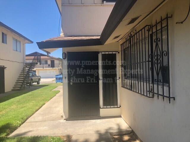 1235 Pinetree Dr in Stockton, CA - Building Photo