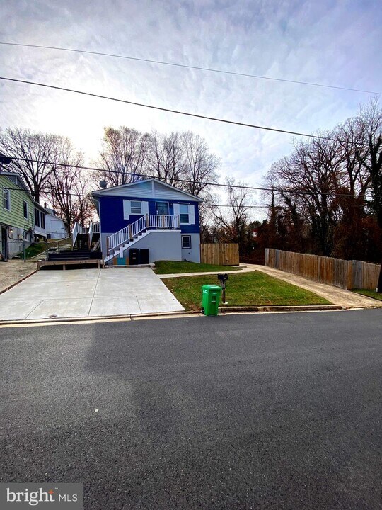 5111 Fable St in Capitol Heights, MD - Building Photo
