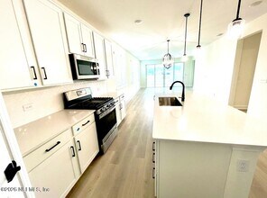 3415 Auvenshine Wy in Orange Park, FL - Building Photo - Building Photo