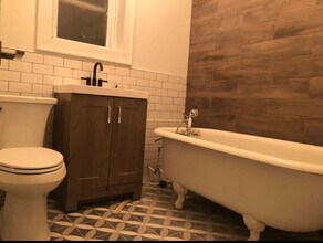 263 Hutton St, Unit 4R in Jersey City, NJ - Building Photo - Building Photo