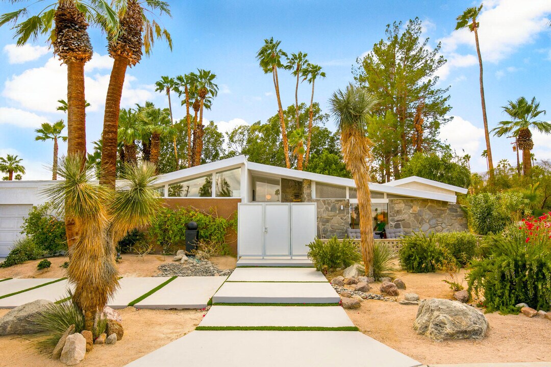 73265 Tamarisk St in Palm Desert, CA - Building Photo