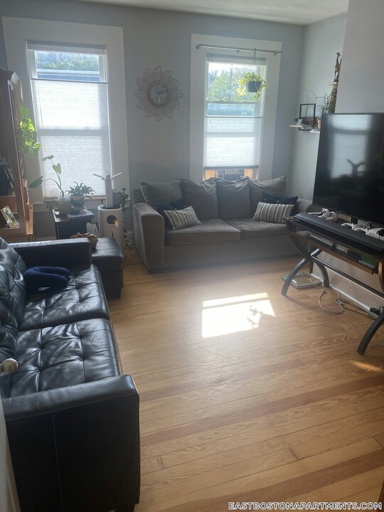 150 Bremen St, Unit 1 in Boston, MA - Building Photo