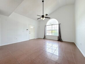 449 Von Bargen Dr in Horizon City, TX - Building Photo - Building Photo
