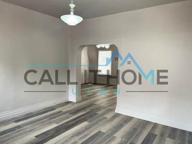 935 S 700 E, Unit Main in Salt Lake City, UT - Building Photo - Building Photo