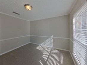 1417 Baker Dr in Cedar Hill, TX - Foto de edificio - Building Photo